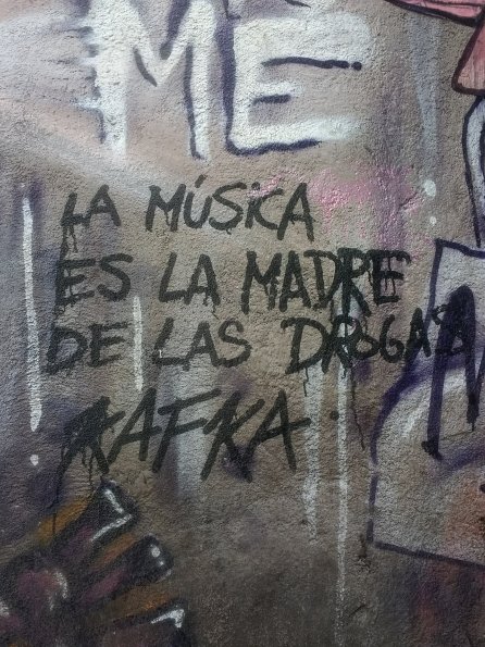 La musica es la madre de las drogas
